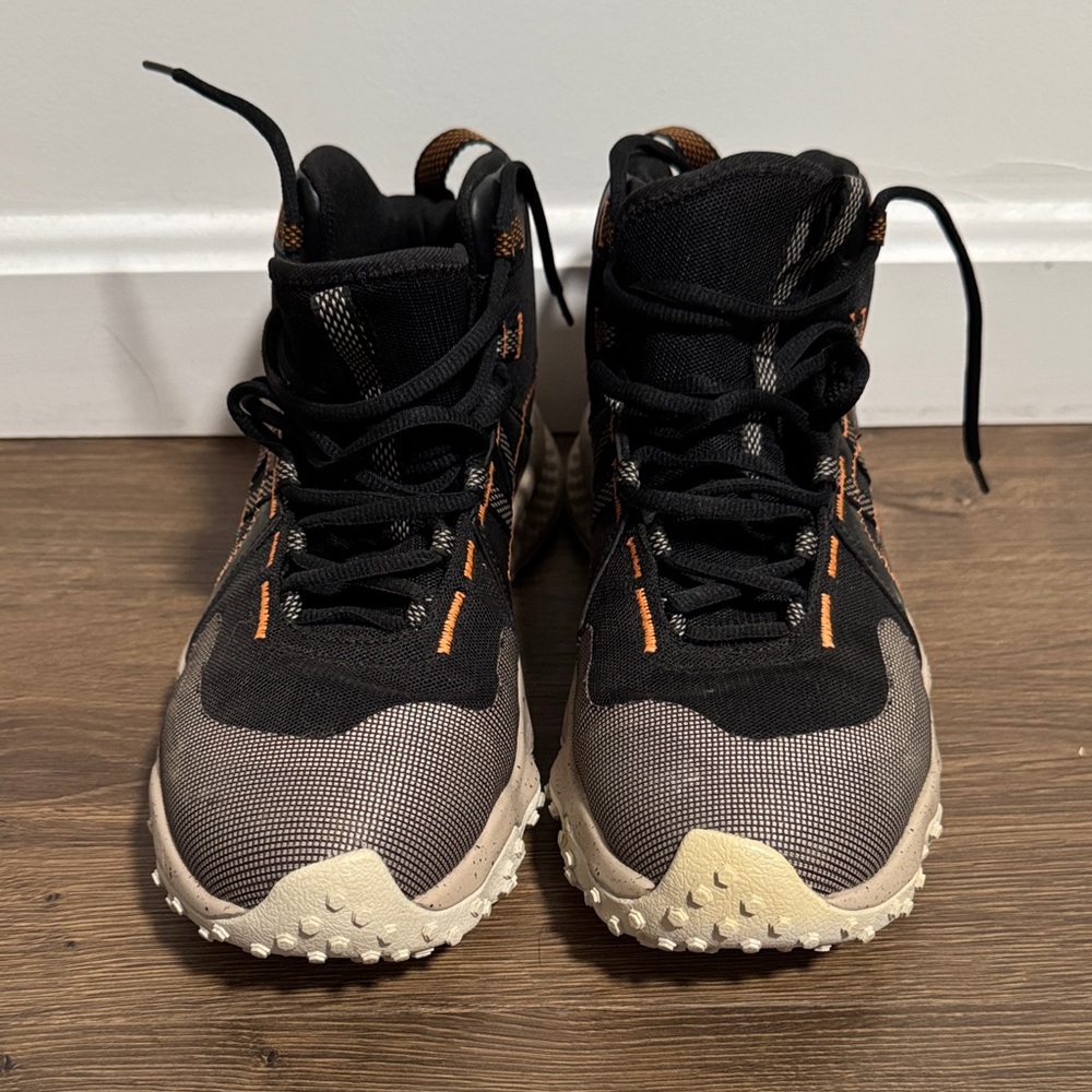 Under Armour Black and Tan Athletic Shoes - Picture 10 of 10